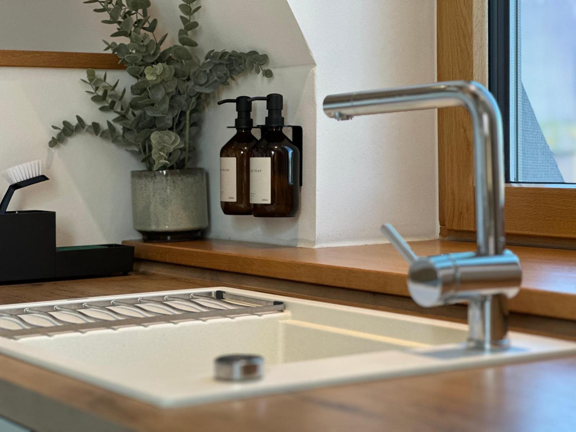 アウグスブルクTruly - Viel Platz Fuer Business & Familie - Modern, Garage, Fahrstuhlアパートメント エクステリア 写真