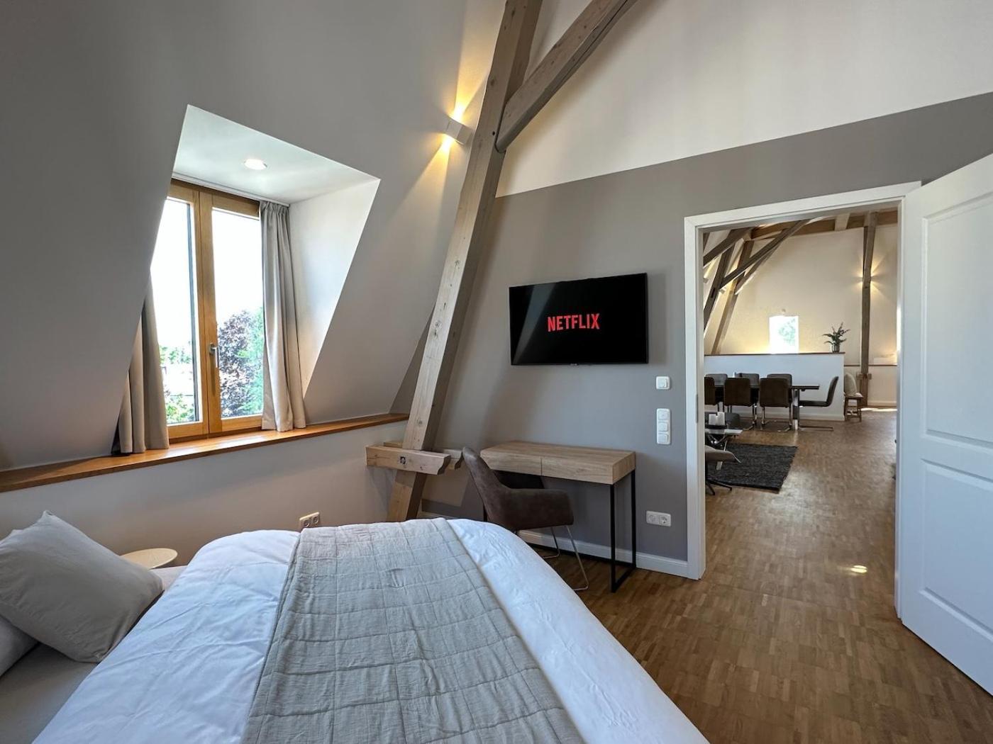 アウグスブルクTruly - Viel Platz Fuer Business & Familie - Modern, Garage, Fahrstuhlアパートメント エクステリア 写真