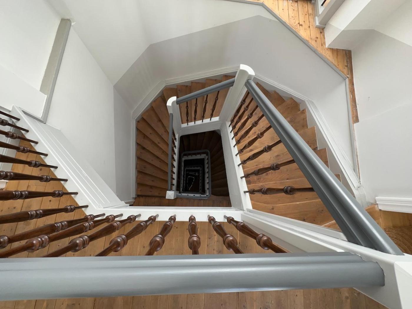 アウグスブルクTruly - Viel Platz Fuer Business & Familie - Modern, Garage, Fahrstuhlアパートメント エクステリア 写真