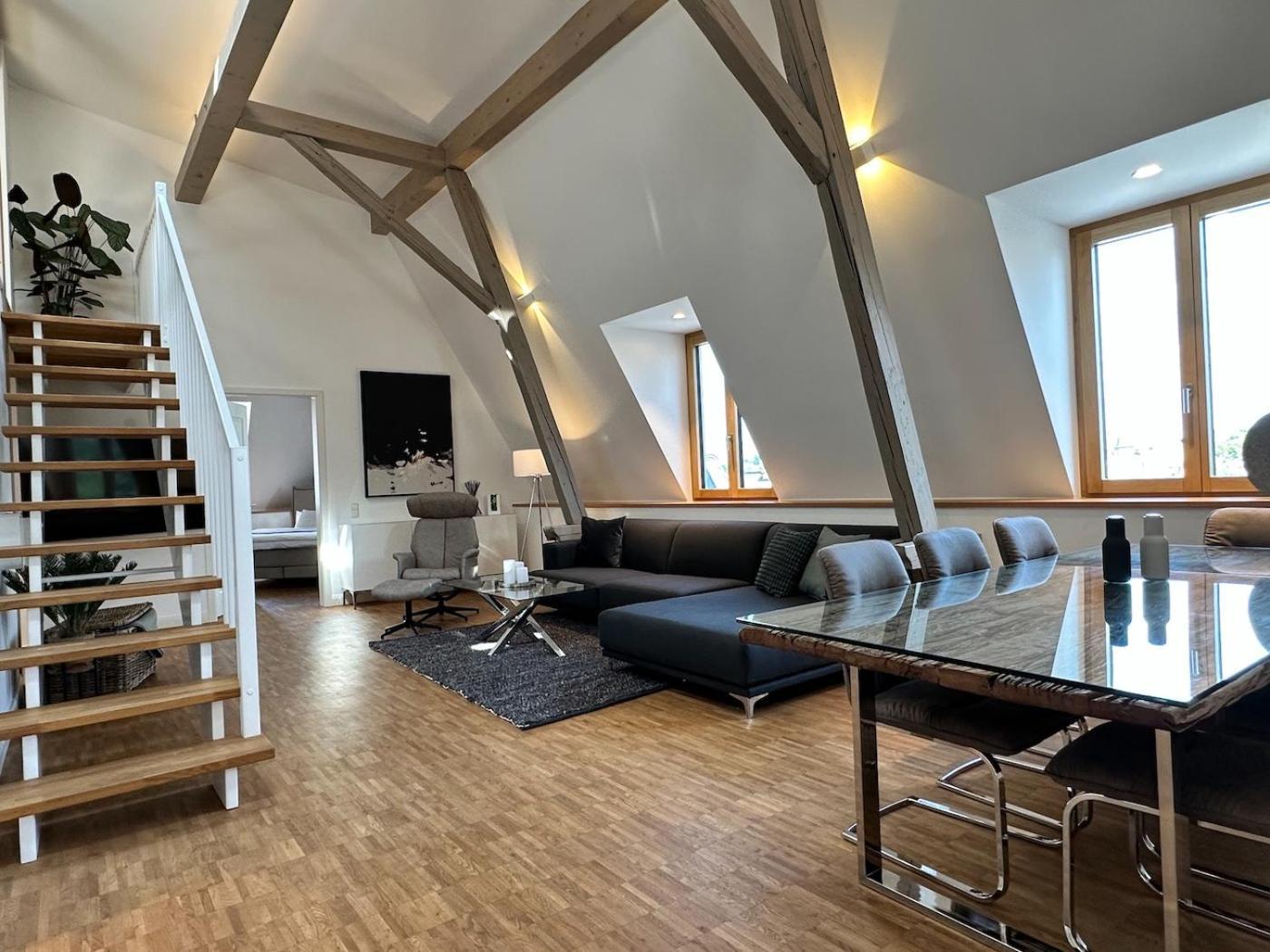 アウグスブルクTruly - Viel Platz Fuer Business & Familie - Modern, Garage, Fahrstuhlアパートメント エクステリア 写真